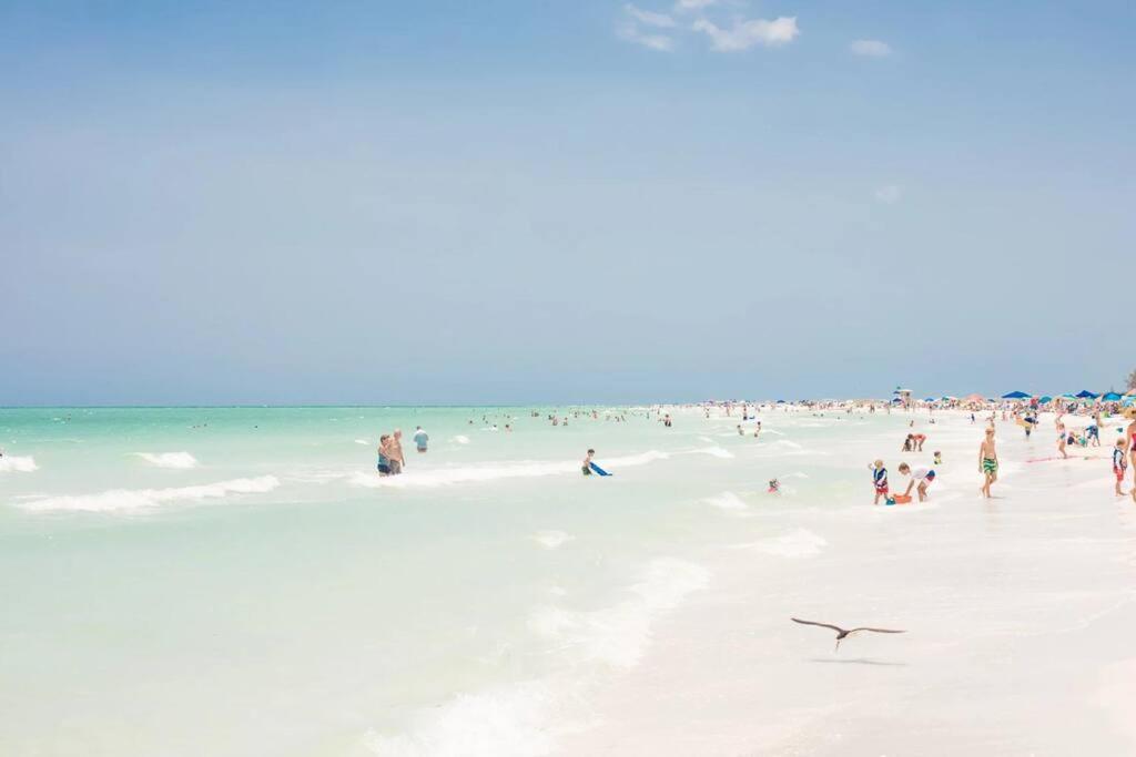 Lovely 1 Bedroom Unit Across From Lido Key Beach Sarasota Exteriör bild