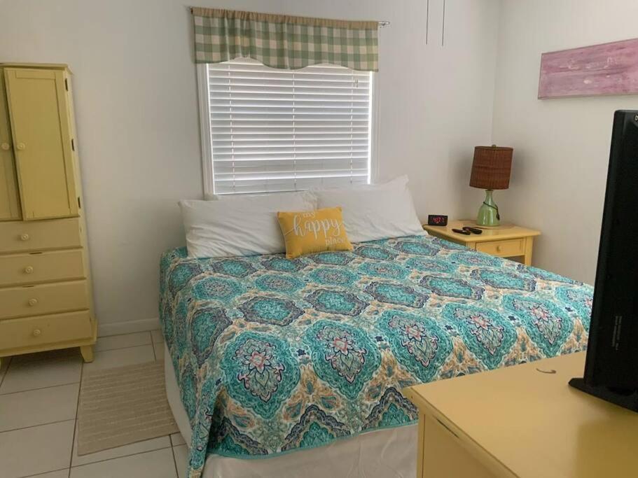 Lovely 1 Bedroom Unit Across From Lido Key Beach Sarasota Exteriör bild